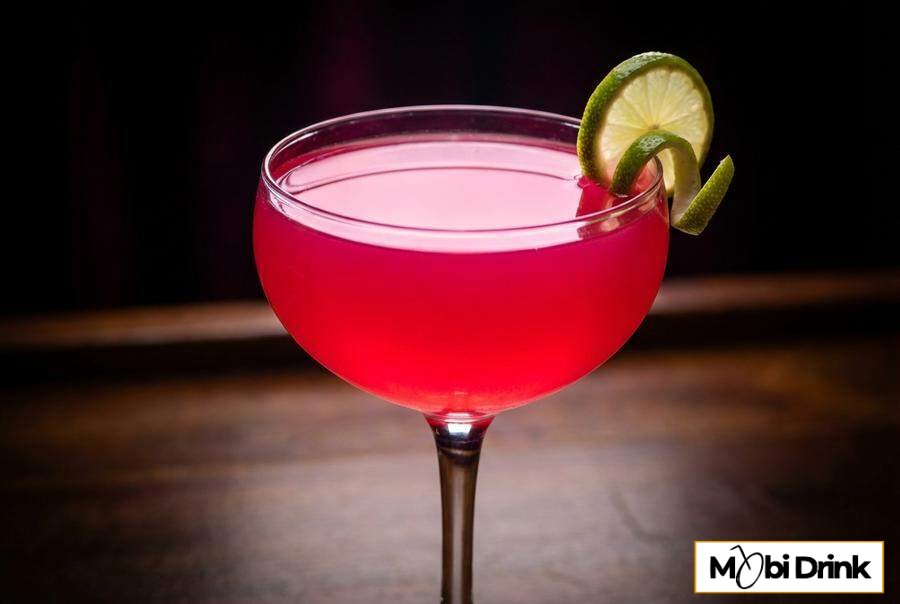 Klasyczny Bacardi Cocktail z grenadyną