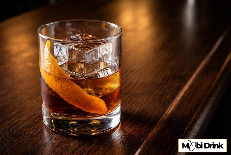 Bacardi Spiced Old Fashioned ze skórką pomarańczy