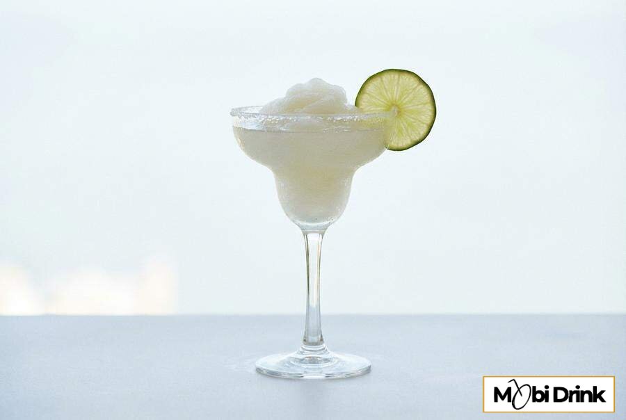 Mrożone Banana Daiquiri w kieliszku
