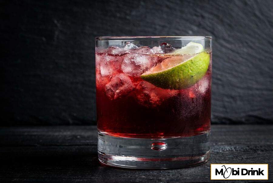 Czerwony drink Cape Codder