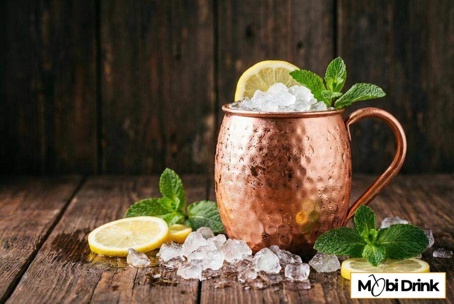 Drink Limoncello Mule w miedzianym kubku