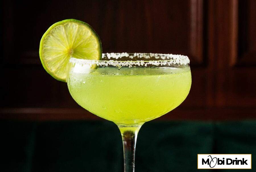 Klasyczna Margarita z solą na brzegu
