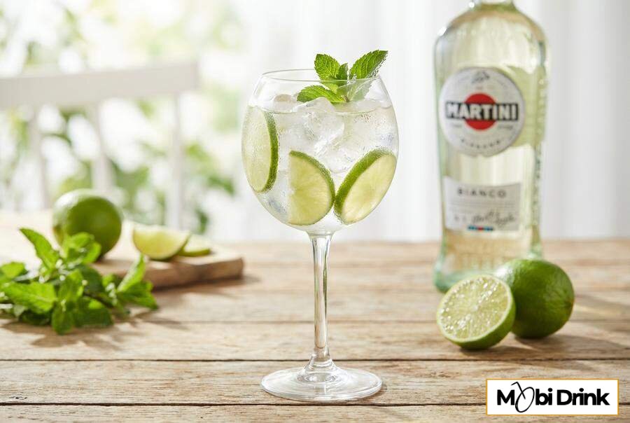 Drink Martini Bianco ze Sprite i limonką