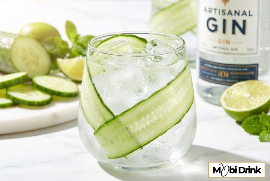 Drink Martini z ginem i ogórkiem