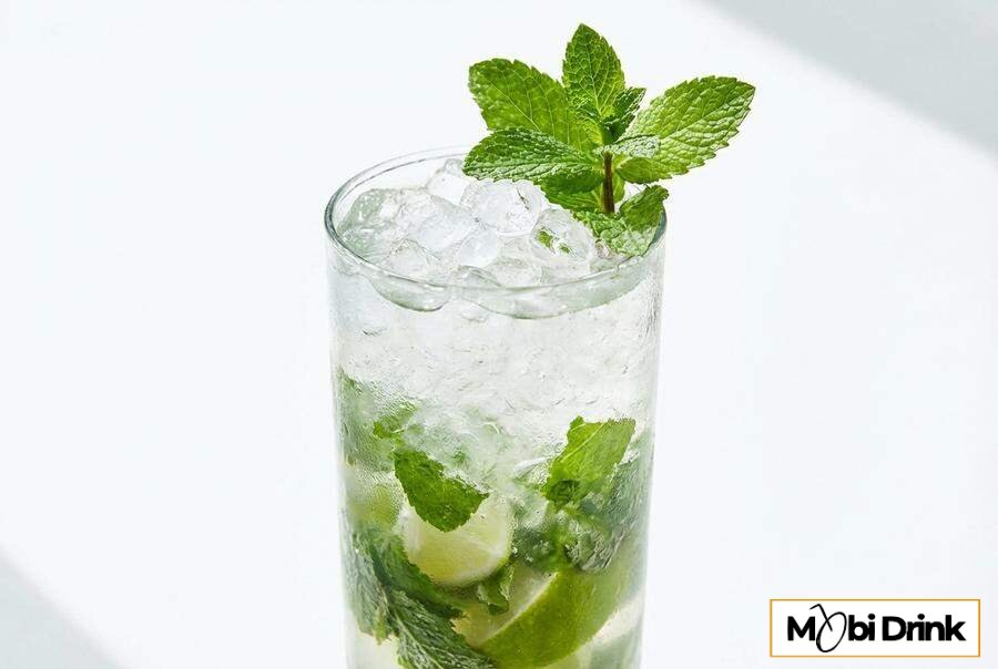 Orzeźwiające Mojito z miętą i limonką