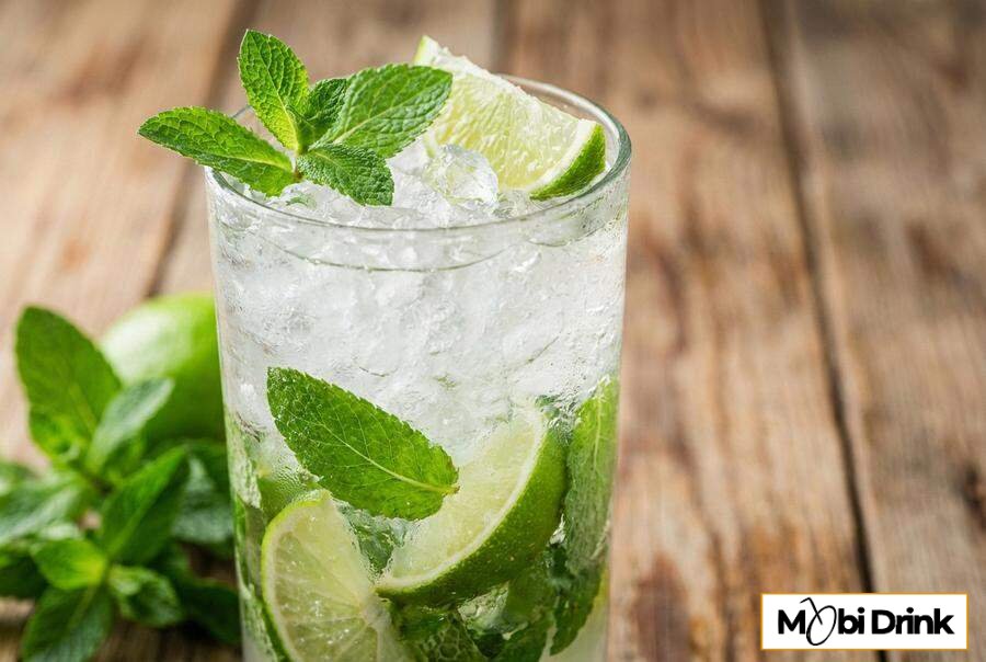 Orzeźwiające Mojito z miętą i limonką
