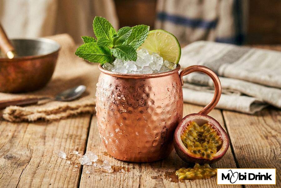 Passion Fruit Mule w miedzianym kubku