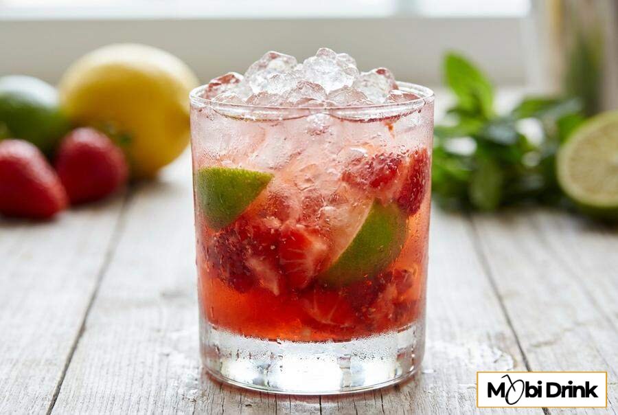 Truskawkowa Caipiroska z wódką i limonką