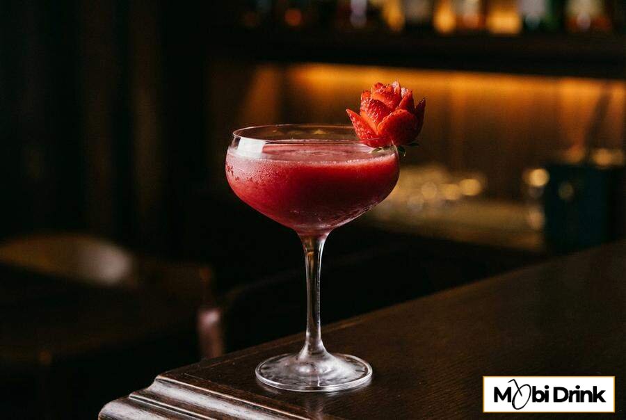 Klasyczne Truskawkowe Daiquiri w kieliszku