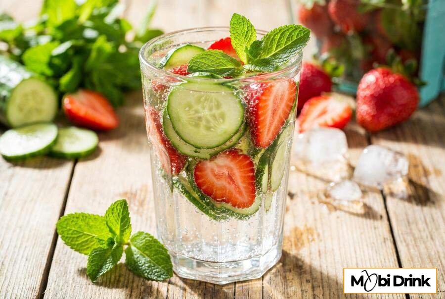 Bezalkoholowy Virgin Pimm's Cup z owocami