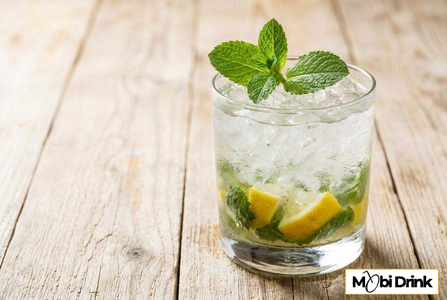 Whisky Smash z cytryną i miętą