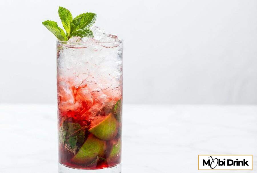 Wiśniowe Mojito z miętą i kruszonym lodem